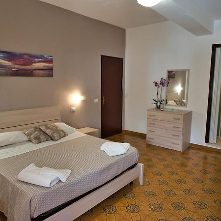 La Ruota Hotel Oliveri Kültér fotó