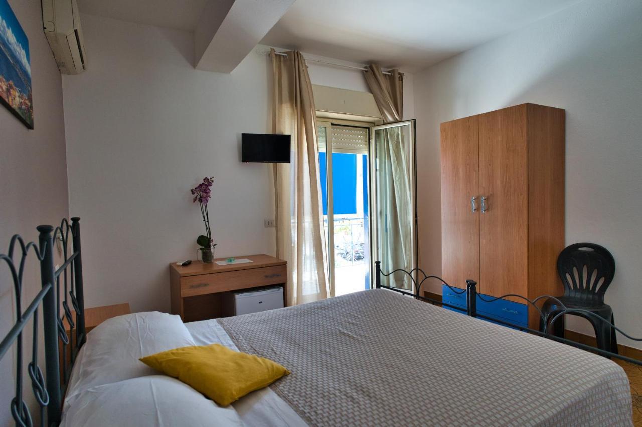 La Ruota Hotel Oliveri Kültér fotó